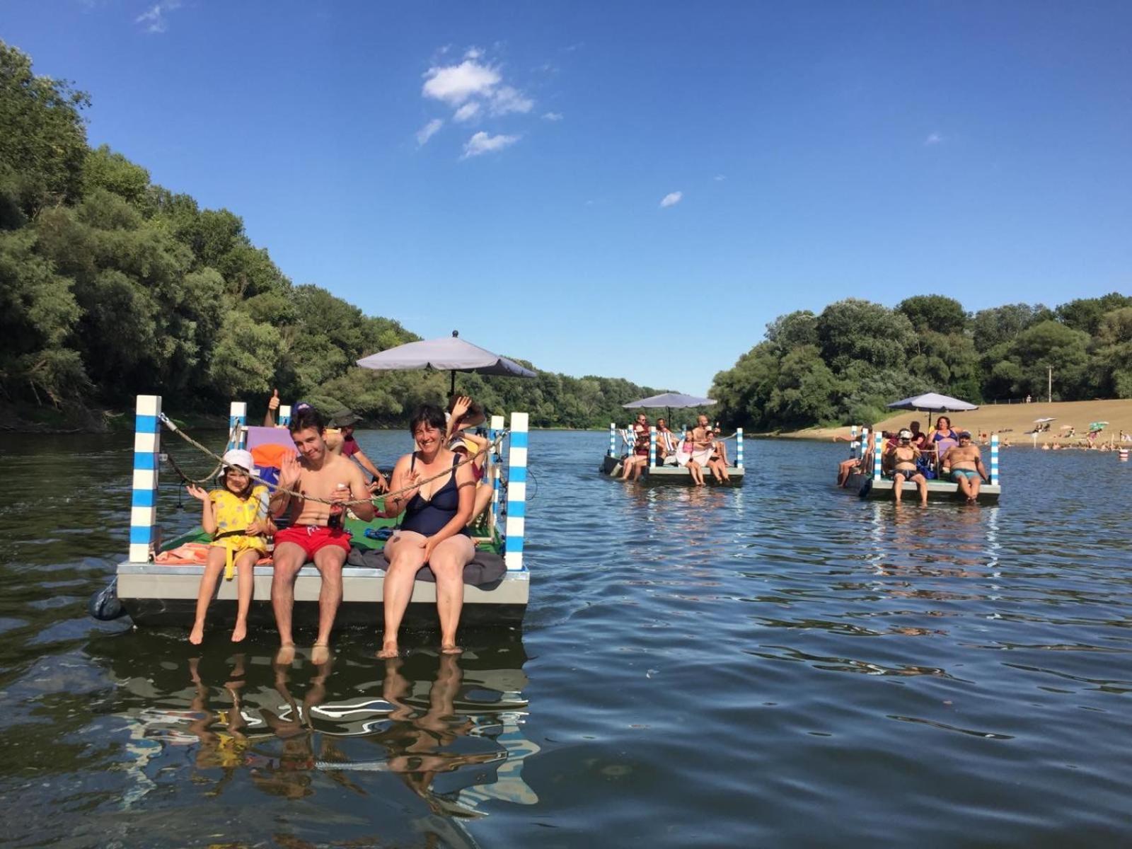 Voeroes Alom Panzio Panzió Tiszakécske Kültér fotó